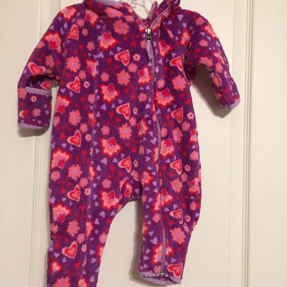 REI - Picture 1 of 2